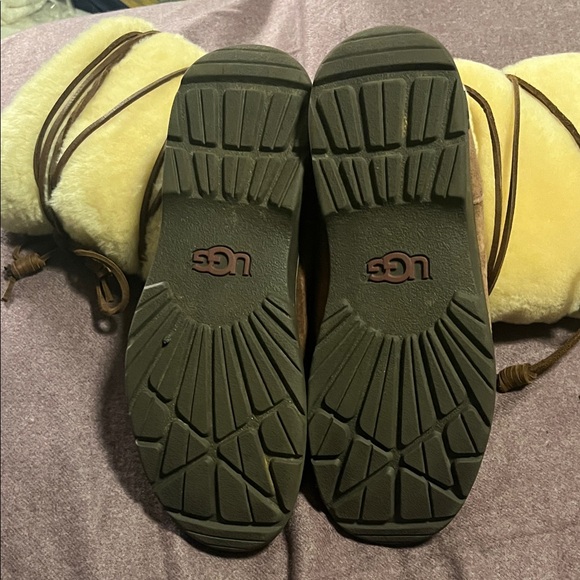 Ugg Women’s Maxi Lace up Waterproof Boot Size 10 - Picture 3 of 7